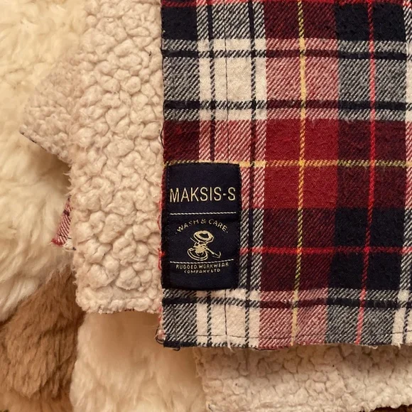 Shirt - Picture 3 of 7